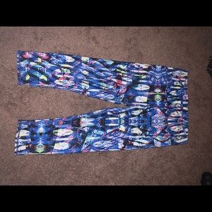 Bright Fabletics Capri Legging Medium